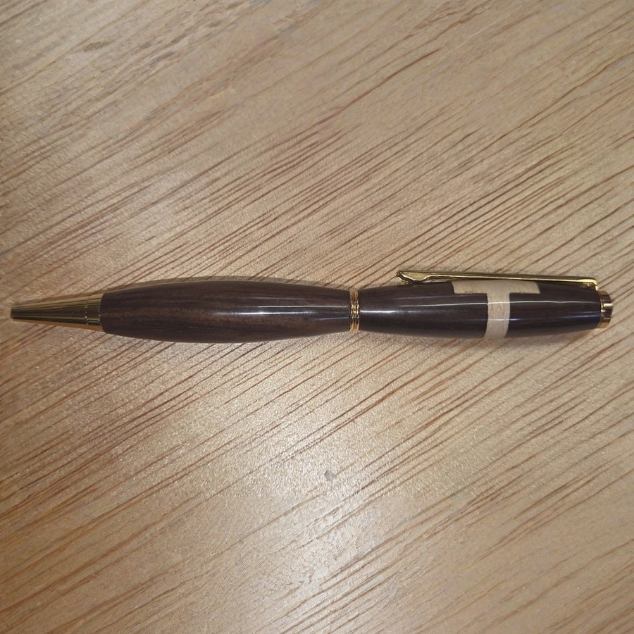 Wooden pen detail