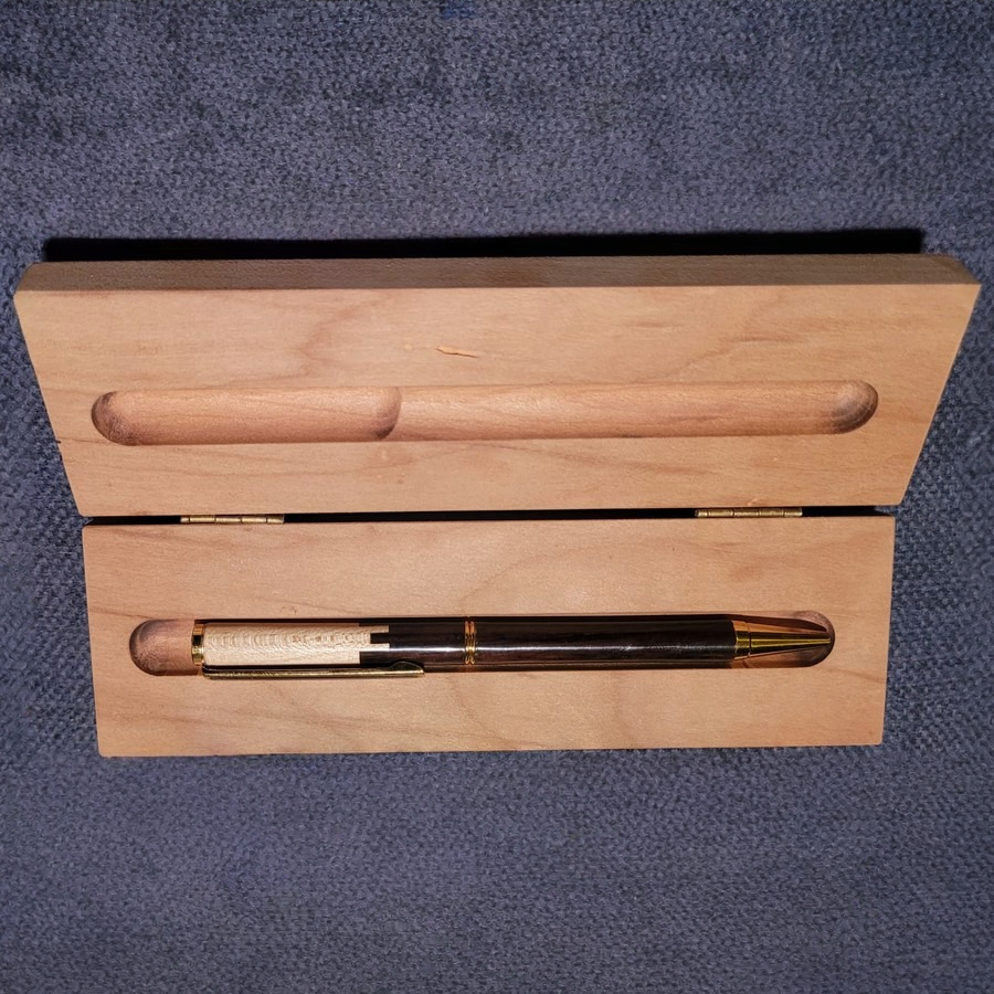 Wooden pen detail